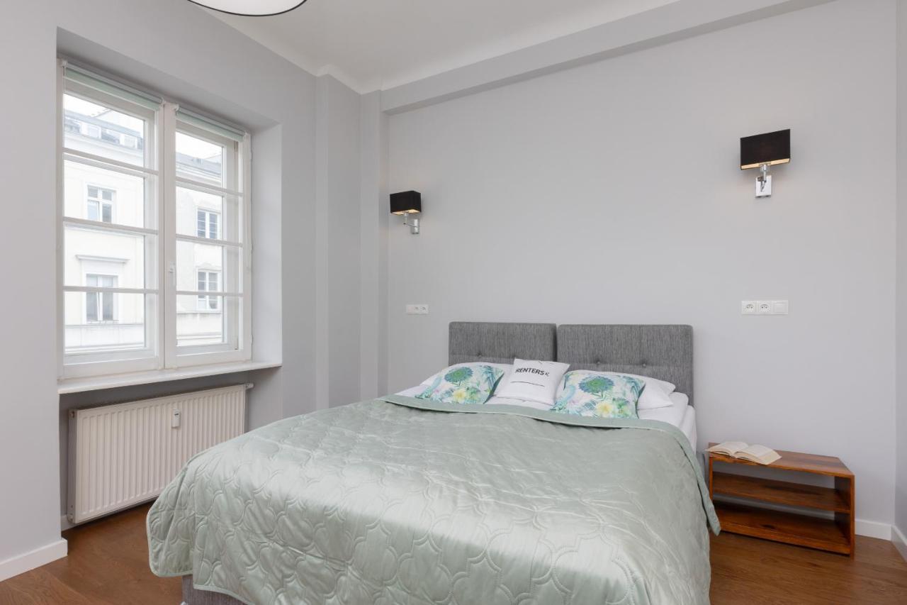 City Center Aparthotel Chmielna By Noclegi Renters ワルシャワ エクステリア 写真