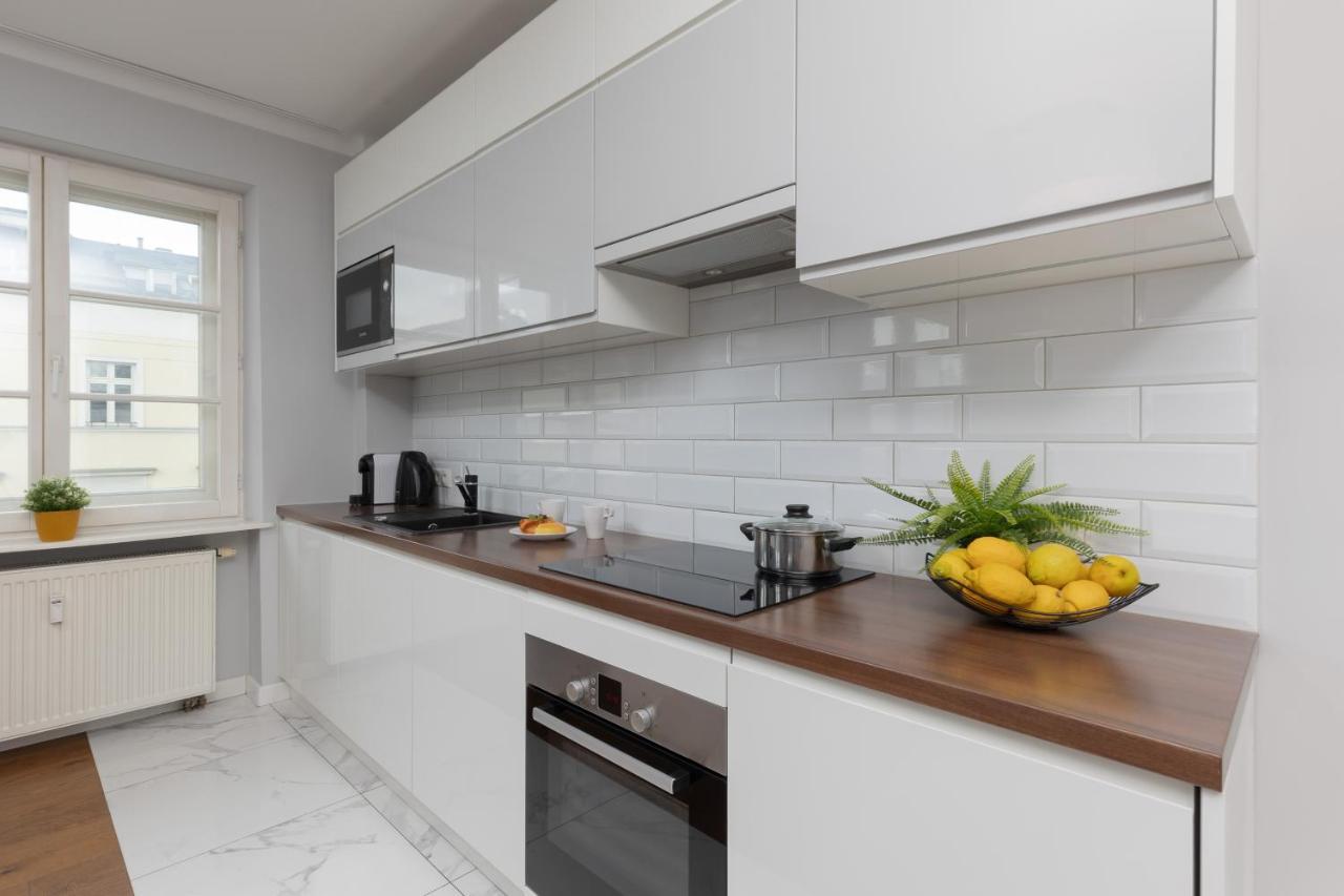 City Center Aparthotel Chmielna By Noclegi Renters ワルシャワ エクステリア 写真