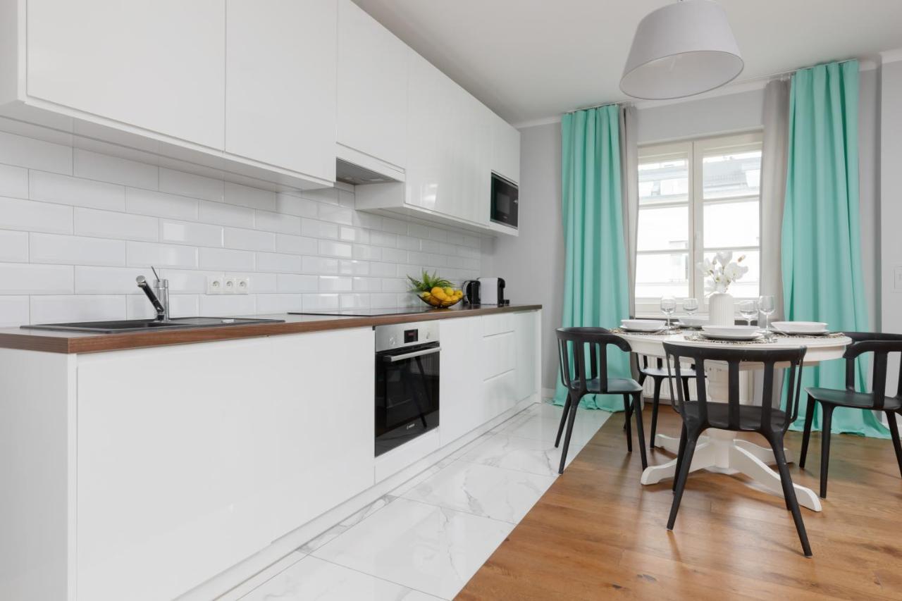 City Center Aparthotel Chmielna By Noclegi Renters ワルシャワ エクステリア 写真