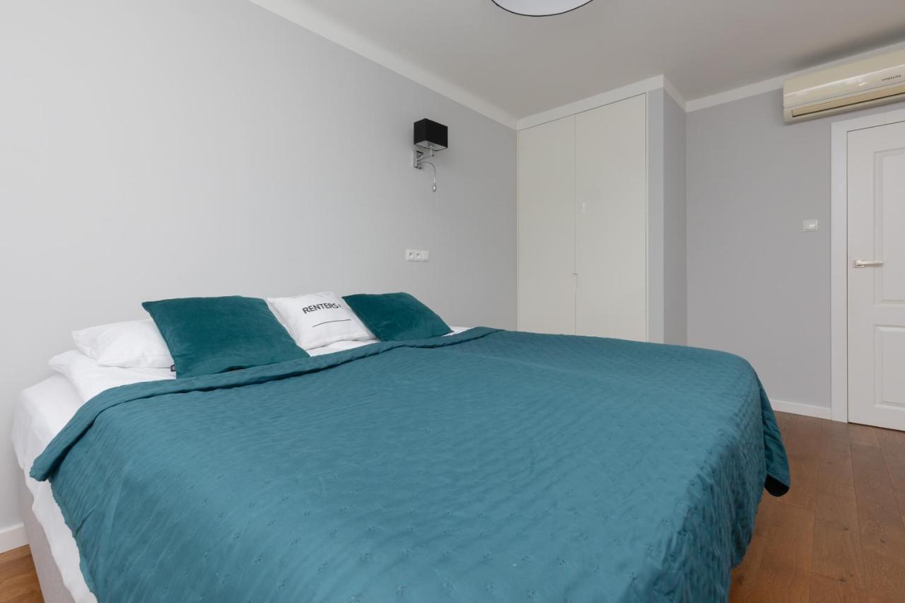 City Center Aparthotel Chmielna By Noclegi Renters ワルシャワ エクステリア 写真