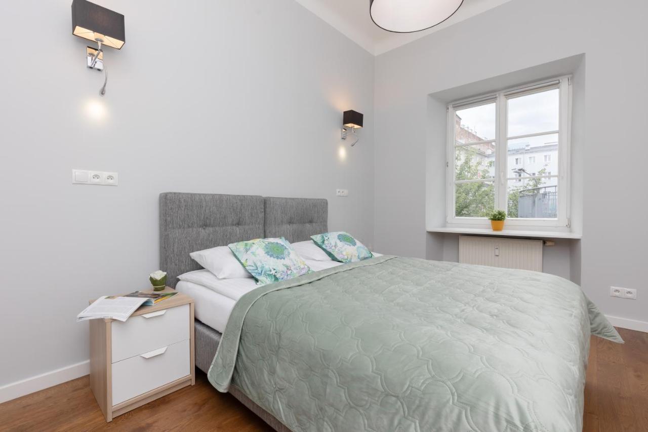 City Center Aparthotel Chmielna By Noclegi Renters ワルシャワ エクステリア 写真
