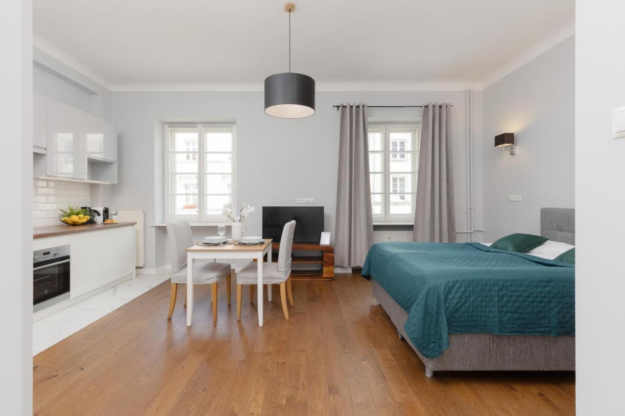 City Center Aparthotel Chmielna By Noclegi Renters ワルシャワ エクステリア 写真