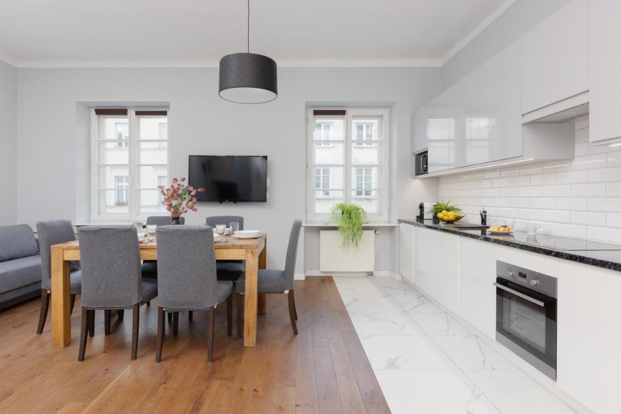 City Center Aparthotel Chmielna By Noclegi Renters ワルシャワ エクステリア 写真