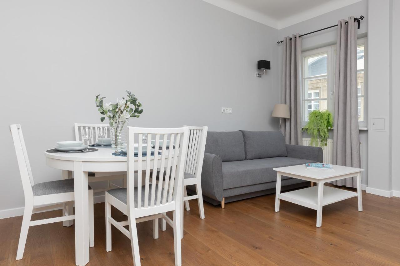 City Center Aparthotel Chmielna By Noclegi Renters ワルシャワ エクステリア 写真