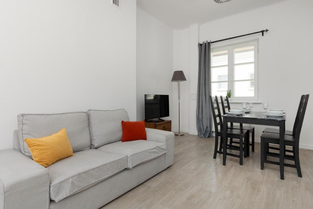 City Center Aparthotel Chmielna By Noclegi Renters ワルシャワ エクステリア 写真