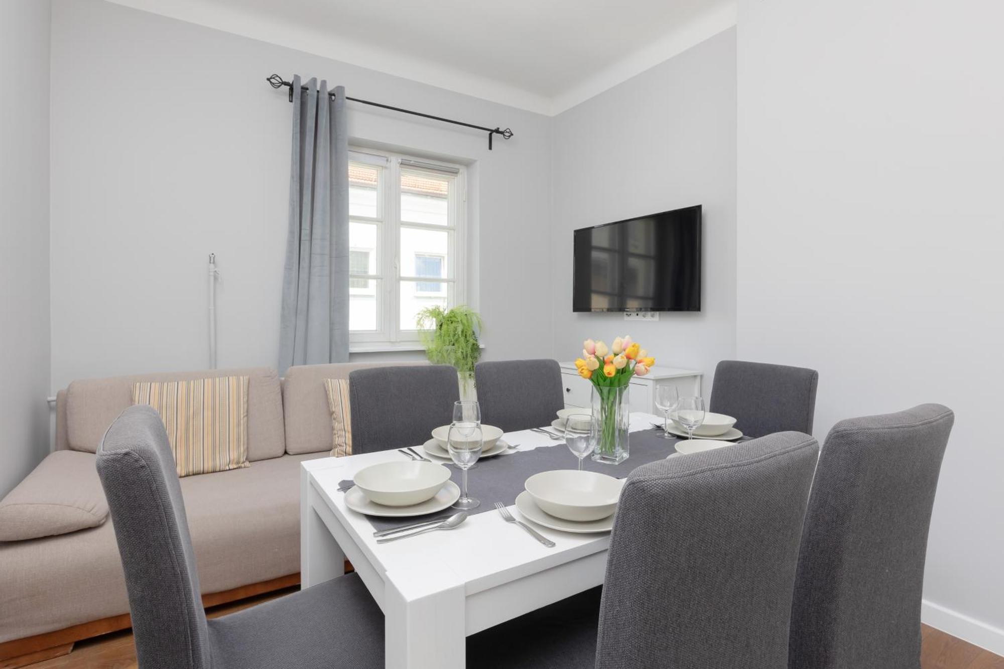 City Center Aparthotel Chmielna By Noclegi Renters ワルシャワ エクステリア 写真