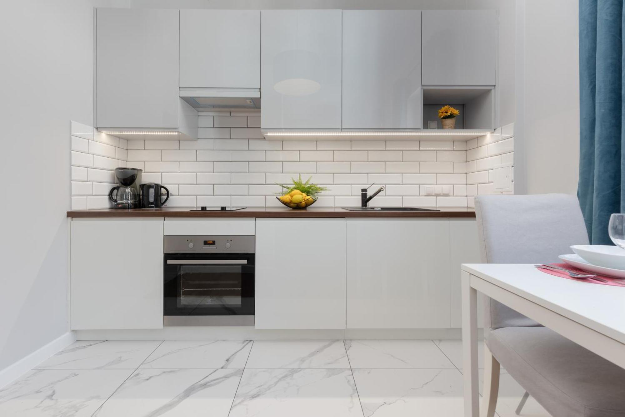 City Center Aparthotel Chmielna By Noclegi Renters ワルシャワ エクステリア 写真