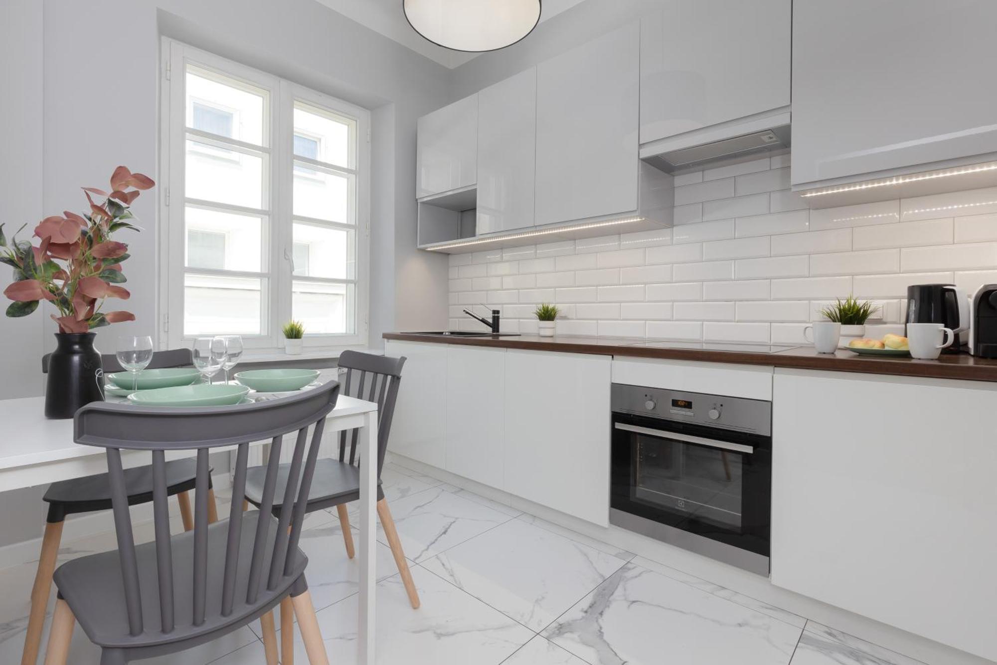 City Center Aparthotel Chmielna By Noclegi Renters ワルシャワ エクステリア 写真