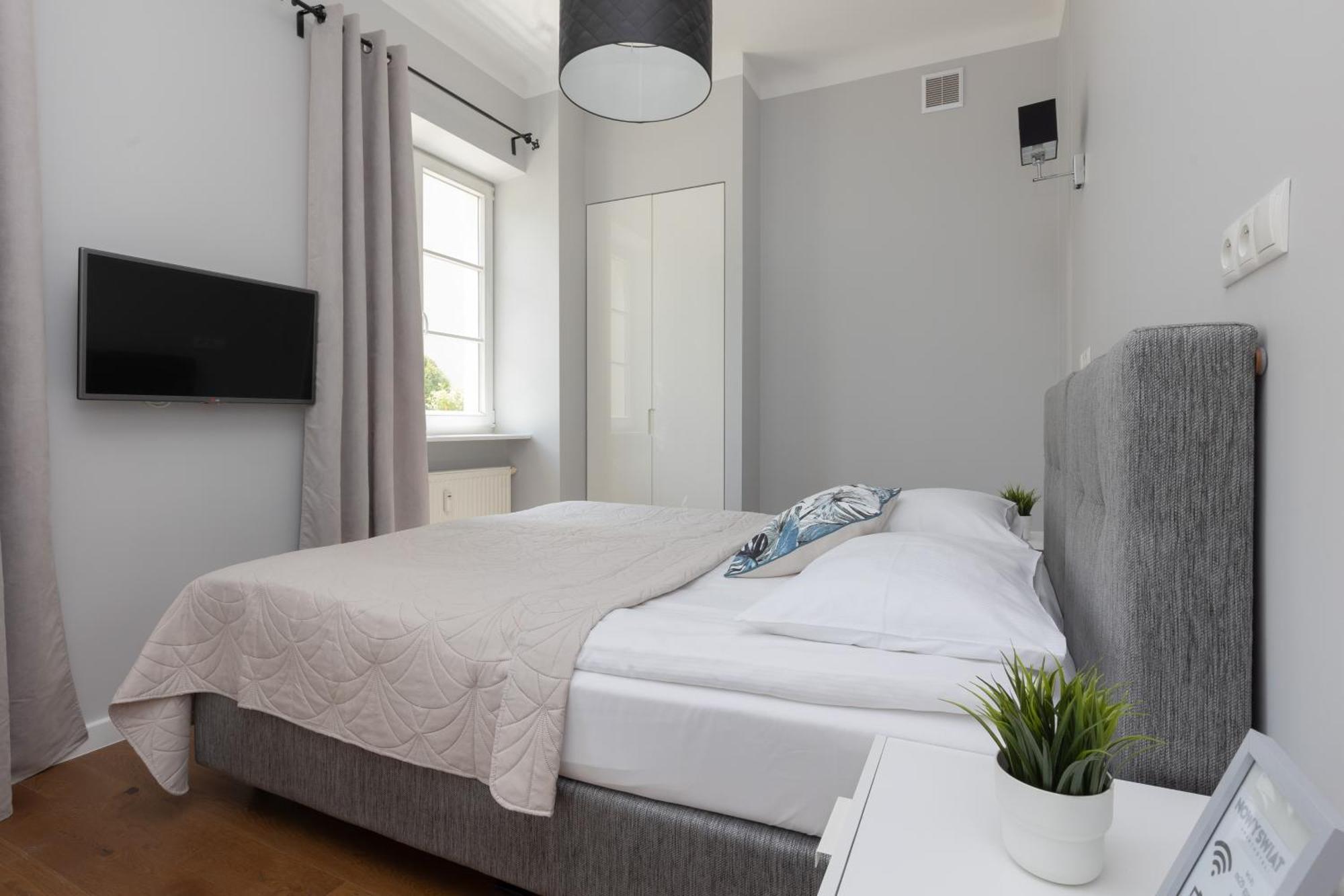City Center Aparthotel Chmielna By Noclegi Renters ワルシャワ エクステリア 写真